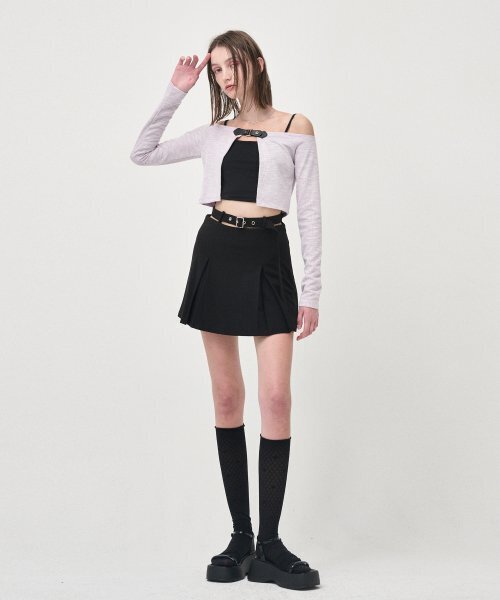 ETMON(エトモン)の「Belted Pleats Mini Skirt, ブラック(スカート・レディース・その他・SMALL/MEDIUM)」の3枚目の写真