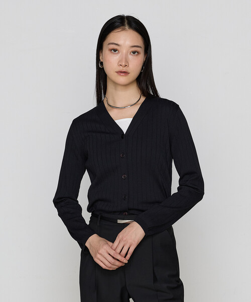 COMME CA(コムサ)の「〔 TALLサイズ 〕 コットンダルストレッチ カーディガン(カーディガン/ボレロ・レディース・ブラック/オフホワイト・15号)」の15枚目の写真