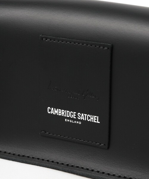 International Gallery BEAMS(インターナショナルギャラリービームス)の「【別注】CAMBRIDGE SATCHEL / ミニ サッチェルバッグ(トートバッグ・メンズ・ブラック/シルバー・ONE SIZE)」の4枚目の写真