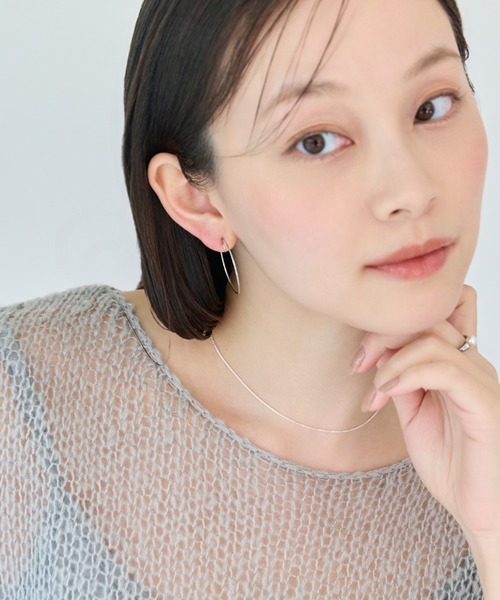Phoebe（フィービィー）の「【痛くないシリーズ】ファセットスリムフープライトフィットイヤリング（イヤリング・レディース・シルバー/イエローゴールド・FREE）」の8枚目の写真