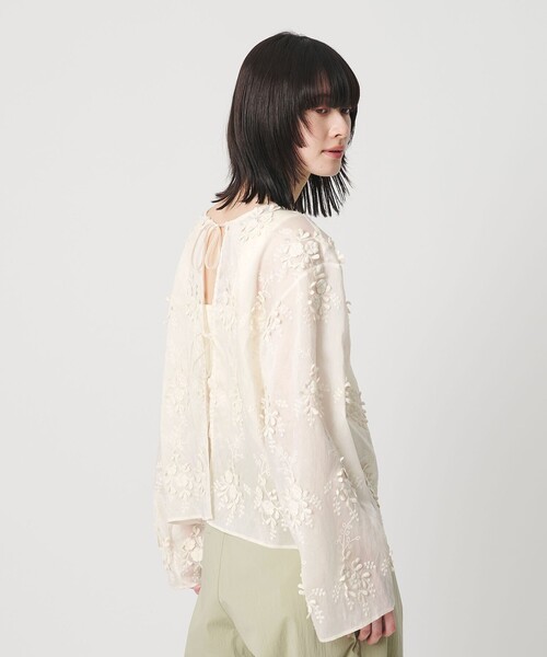 BEAUTY&YOUTH UNITED ARROWS（ビューティーアンドユースユナイテッドアローズ）の「セルロースナイロン エンブロイダリーシャツ 2WAY（シャツ/ブラウス・レディース・ブラック/ライトブルー/ライラック/オフホワイト・FREE）」の2枚目の写真