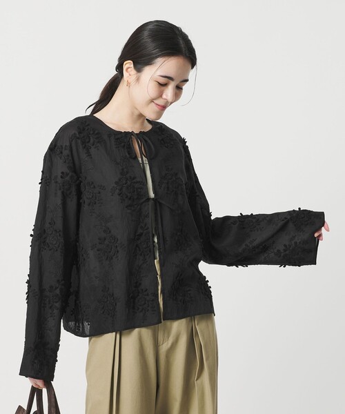 BEAUTY&YOUTH UNITED ARROWS（ビューティーアンドユースユナイテッドアローズ）の「セルロースナイロン エンブロイダリーシャツ 2WAY（シャツ/ブラウス・レディース・ブラック/ライトブルー/ライラック/オフホワイト・FREE）」の17枚目の写真