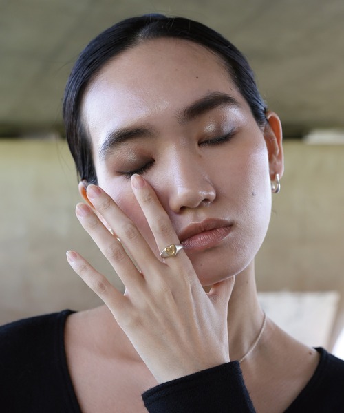 TEN.（テン）の「SILVER925 18KGP ハートシグネットリング（リング・レディース・シルバー×ゴールド・#7/#5/#3）」の5枚目の写真