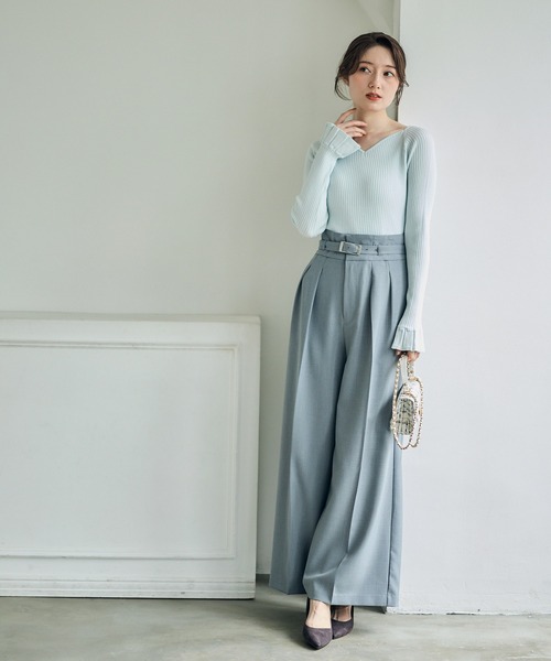 12Twelve Agenda(トゥエルブ アジェンダ)の「ハートネックフレアスリーブニットプルオーバー(ニット/セーター・レディース・チャコールグレー/グレイッシュベージュ/サックスブルー・M)」の11枚目の写真