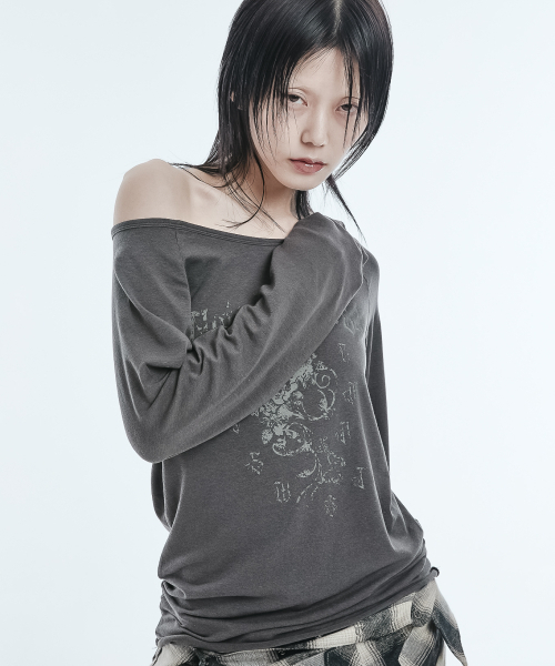 A FEW COMMENTS（アフューコメンツ）の「シアーラグランロングスリーブトップ チャコール（Tシャツ/カットソー・レディース・その他・FREE）」の8枚目の写真