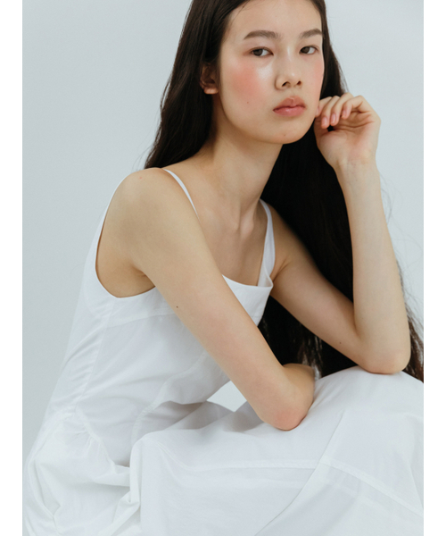 ETMON(エトモン)の「Volume Shirring Sleeveless Dress Ivory(ワンピース・レディース・その他・S/M)」の5枚目の写真