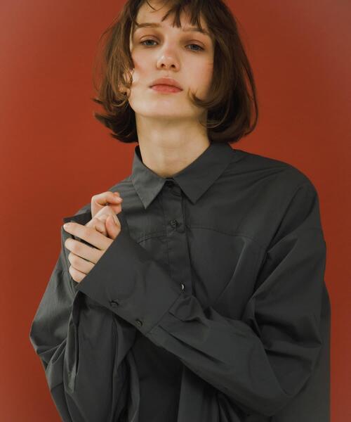 LAATO(ラート)の「loose shirts(シャツ/ブラウス・レディース・ライトグレー/ダークグレー/その他1・FREE)」の2枚目の写真