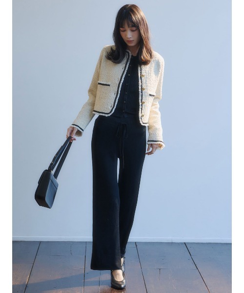 anuans(アニュアンス)の「クラシカルノーカラーニットジャケット(カーディガン/ボレロ・レディース・ネイビー/ブラック/ライトベージュ・S/M)」の8枚目の写真