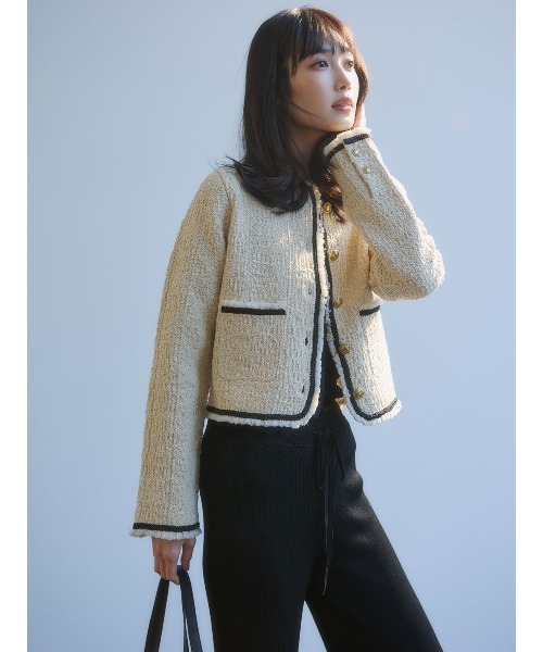 anuans(アニュアンス)の「クラシカルノーカラーニットジャケット(カーディガン/ボレロ・レディース・ネイビー/ブラック/ライトベージュ・S/M)」の4枚目の写真