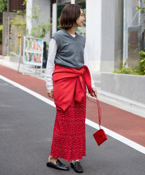 SLOBE IENA(スローブイエナ)の「《追加3》スムースオーバーニット(ニット/セーター・レディース・レッド/ブラック/ピンク系その他/チャコールグレー・FREE)」の17枚目の写真