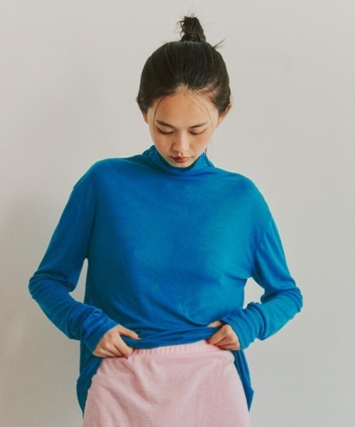 mensha!(メンシャ)の「mensha!ガーゼフライスが気持ちいいカットソータートルネックトップス(Tシャツ/カットソー・レディース・ライム/レッド/ライトピンク/ブルー・M/L/LL)」の3枚目の写真