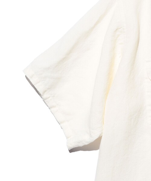 BEAMS PLUS(ビームスプラス)の「Open Collar 1/40 Linen(シャツ/ブラウス・メンズ・ナチュラル/ブルー/チャコールグレー/ホワイト・X-LARGE/LARGE/MEDIUM/SMALL)」の10枚目の写真
