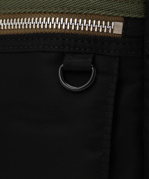 AVIREX（アヴィレックス）の「FLIGHT NYLON "VERTICAL SHOULDER BAG" / フライトナイロン ヴァーティカル ショルダー バッグ / AVIREX / アヴィレックス（ショルダーバッグ・メンズ・ブラック/その他10・F）」の21枚目の写真