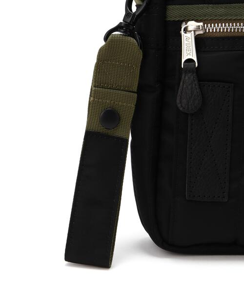 AVIREX(アヴィレックス)の「FLIGHT NYLON "VERTICAL SHOULDER BAG" / フライトナイロン ヴァーティカル ショルダー バッグ / AVIREX / アヴィレックス(ショルダーバッグ・メンズ・ブラック/その他10・F)」の10枚目の写真