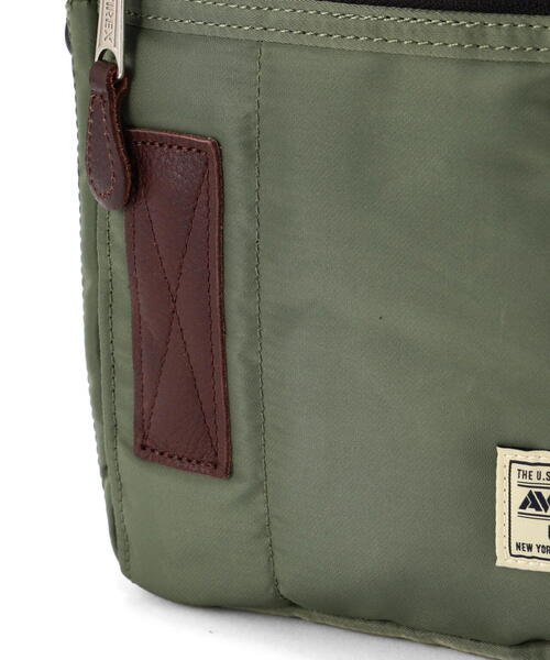 AVIREX（アヴィレックス）の「FLIGHT NYLON "VERTICAL SHOULDER BAG" / フライトナイロン ヴァーティカル ショルダー バッグ / AVIREX / アヴィレックス（ショルダーバッグ・メンズ・ブラック/その他10・F）」の7枚目の写真