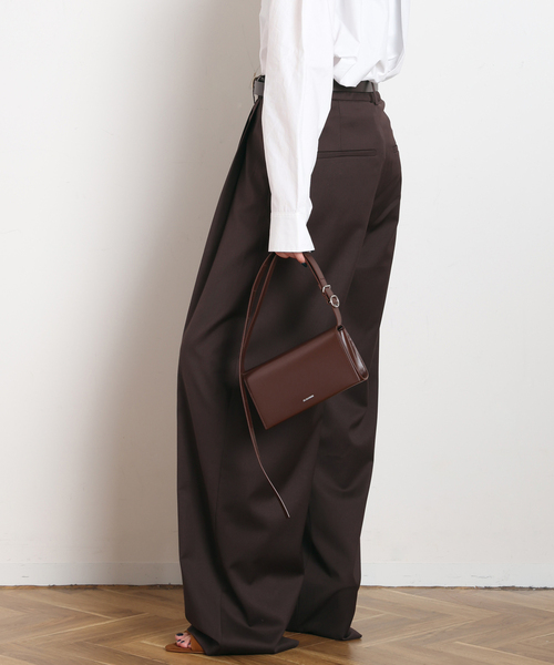 AP STUDIO(エーピーストゥディオ)の「【REMAIN/リメイン】Cocoon Suiting Pants With Pleats(スラックス・レディース・ブラウン・36/34)」の2枚目の写真