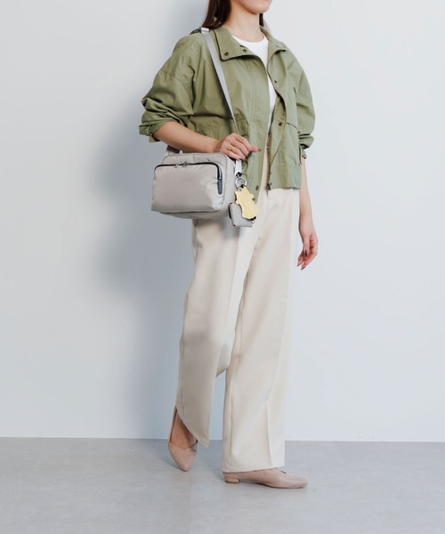 ace.（エース）の「ショルダーバッグ フィカス 6L ace.×HAyU 19102（ショルダーバッグ・レディース・ブラック/ライトグレー/チャコール・FREE）」の6枚目の写真