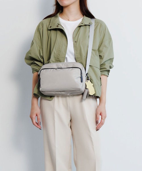 ace.（エース）の「ショルダーバッグ フィカス 6L ace.×HAyU 19102（ショルダーバッグ・レディース・ブラック/ライトグレー/チャコール・FREE）」の8枚目の写真