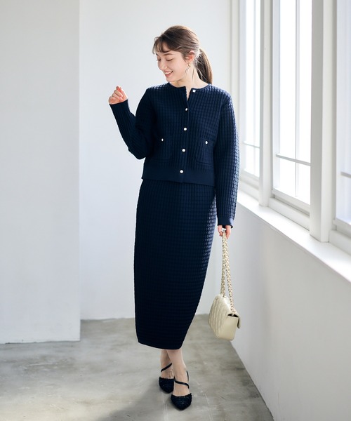 12Twelve Agenda(トゥエルブ アジェンダ)の「鹿の子編みスカートニットセットアップ(ワンピース・レディース・ネイビー/グレイッシュベージュ・M)」の18枚目の写真
