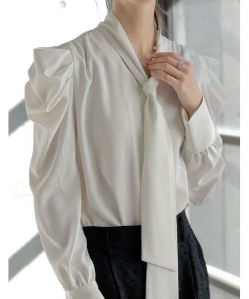 Re:EDIT（リエディ）の「[2026S/S COLLECTION][MEISM by Re:EDIT]無地orドットパワショルVネックボウタイブラウス（シャツ/ブラウス・レディース・ホワイト系その他/ホワイト/ブラック/ブラック系その他・MEDIUM/LARGE）」の11枚目の写真
