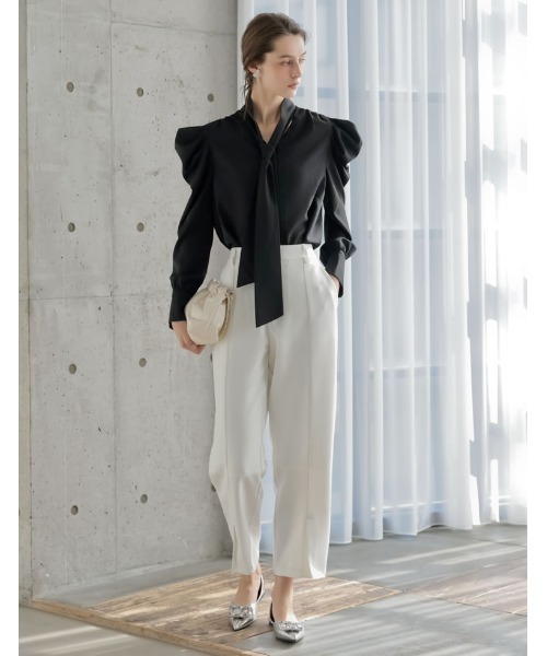 Re:EDIT（リエディ）の「[2026S/S COLLECTION][MEISM by Re:EDIT]無地orドットパワショルVネックボウタイブラウス（シャツ/ブラウス・レディース・ホワイト系その他/ホワイト/ブラック/ブラック系その他・MEDIUM/LARGE）」の6枚目の写真