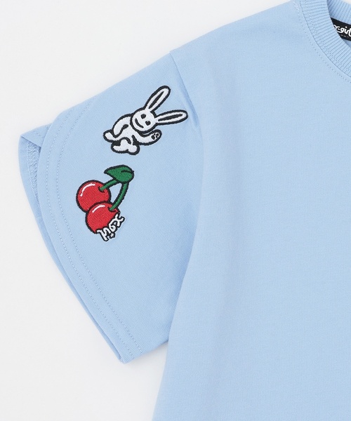 X-girl Stages（エックスガールステージス）の「キャラクターワッペン 袖スリット半袖Tシャツ（Tシャツ/カットソー・キッズ・オフホワイト/ライトブルー・110cm/100cm/90cm/80ｃｍ/140cm/130cm/120cm）」の3枚目の写真