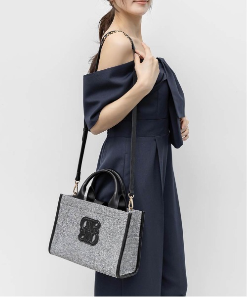 RANDA(ランダ)の「2WAY サマーツイードモノグラムデザイントートバッグ(トートバッグ・レディース・ブラック/アイボリー/グレイッシュベージュ・FREE)」の4枚目の写真