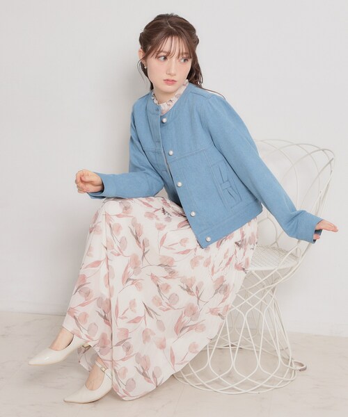 couture brooch（クチュールブローチ）の「【洗える・綿100％】パール調ボタン デニムジャケット（デニムジャケット・レディース・ネイビー/ライトブルー・42/40/38/36）」の4枚目の写真