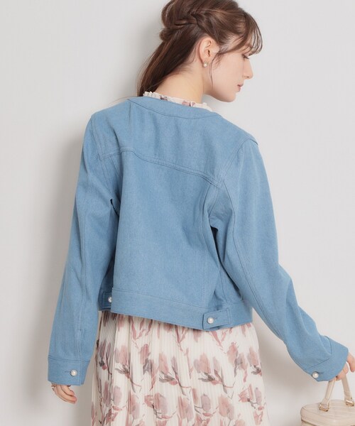 couture brooch（クチュールブローチ）の「【洗える・綿100％】パール調ボタン デニムジャケット（デニムジャケット・レディース・ネイビー/ライトブルー・42/40/38/36）」の8枚目の写真