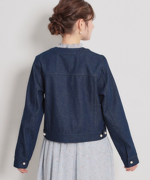 couture brooch（クチュールブローチ）の「【洗える・綿100％】パール調ボタン デニムジャケット（デニムジャケット・レディース・ネイビー/ライトブルー・42/40/38/36）」の22枚目の写真
