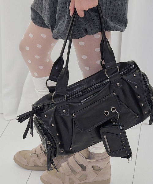 Ada.（エイダ）の「◇FANCYCLUB◇ブランド直輸入正規品/セットベールスタッドバッグ&ウォレット SET VEIL STUD BAG&WALLET（ショルダーバッグ・レディース・レモンイエロー/ブラック/ライトピンク・FREE）」の2枚目の写真