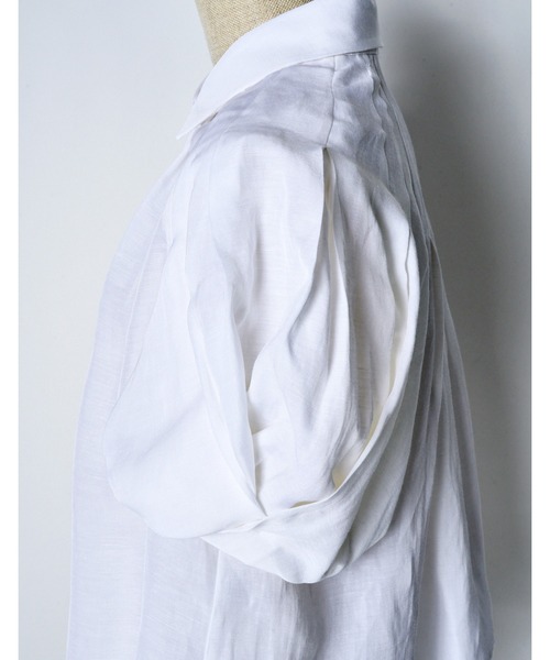 RUMCHE(ラムシェ)の「Ballon Sleeve Shirt / バルーンスリーブシャツ(シャツ/ブラウス・レディース・ホワイト/ブラック・FREE)」の16枚目の写真