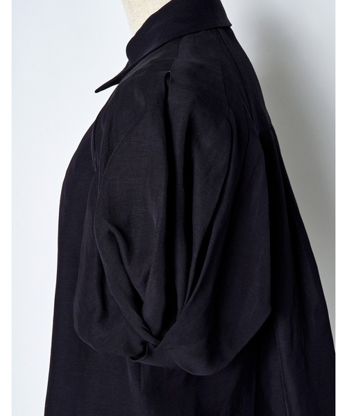 RUMCHE(ラムシェ)の「Ballon Sleeve Shirt / バルーンスリーブシャツ(シャツ/ブラウス・レディース・ホワイト/ブラック・FREE)」の6枚目の写真