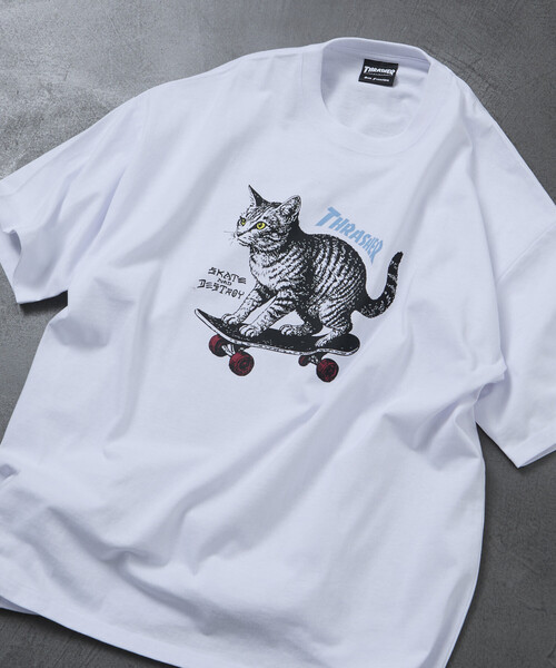 FREAK'S STORE(フリークスストア)の「限定展開 THRASHER×FREAK'S STORE スラッシャー 別注 ビッグシルエット アニマルプリント クルーネック Tシャツ CAT(Tシャツ/カットソー・メンズ・スミクロ/アッシュグレー/ホワイト/ピンク・LARGE/MEDIUM/SMALL)」の2枚目の写真