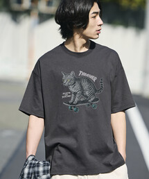 THRASHER（スラッシャー）の「限定展開 THRASHER/スラッシャー THRASHER×FREAK'S STORE /スラッシャー 別注 ビッグシルエット アニマルプリント クルーネック Tシャツ / CAT（Tシャツ/カットソー）」
