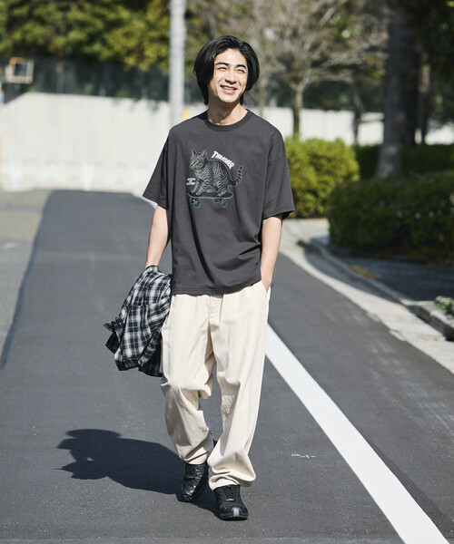FREAK'S STORE(フリークスストア)の「限定展開 THRASHER×FREAK'S STORE スラッシャー 別注 ビッグシルエット アニマルプリント クルーネック Tシャツ CAT(Tシャツ/カットソー・メンズ・スミクロ/アッシュグレー/ホワイト/ピンク・LARGE/MEDIUM/SMALL)」の10枚目の写真