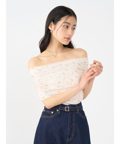 LAGUNAMOON(ラグナムーン)の「オフショルチュールトップス 【夏服】 【シアートップス】(シャツ/ブラウス・レディース・ライトグレー/ブラック/ネイビー/アイボリー・FREE)」の2枚目の写真