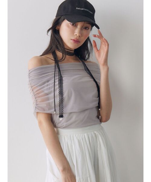 LAGUNAMOON(ラグナムーン)の「オフショルチュールトップス 【夏服】 【シアートップス】(シャツ/ブラウス・レディース・ライトグレー/ブラック/ネイビー/アイボリー・FREE)」の3枚目の写真