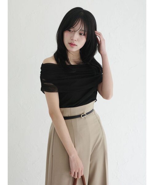 LAGUNAMOON(ラグナムーン)の「オフショルチュールトップス 【夏服】 【シアートップス】(シャツ/ブラウス・レディース・ライトグレー/ブラック/ネイビー/アイボリー・FREE)」の1枚目の写真