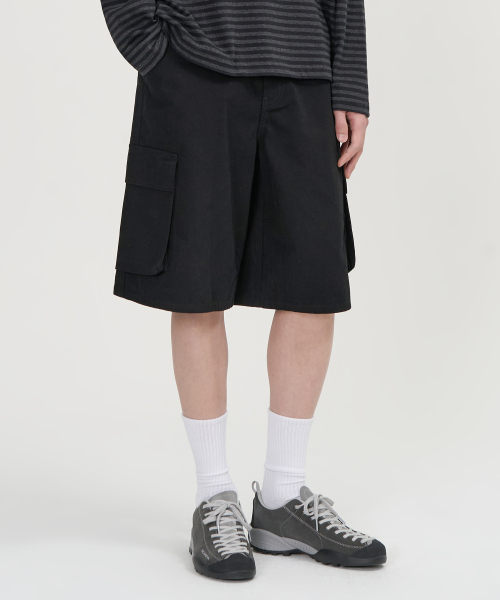 TOFFEE(トフィー)の「コットンカーゴハーフパンツ (ブラック)(その他パンツ・メンズ・その他・SMALL/MEDIUM/LARGE/X-LARGE)」の1枚目の写真