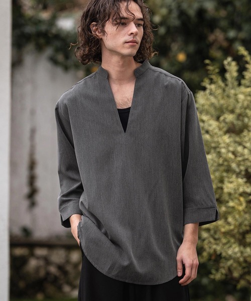 CAMBIO(カンビオ)の「ms6467-Drape 3-4 Sleeve Skipper pullover Shirts 七分袖プルオーバーシャツ(S68526cmb)(シャツ/ブラウス・メンズ・ブラック/チャコールグレー・L/M/S)」の4枚目の写真
