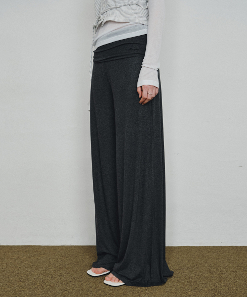 MONGDOL(モンドル)の「フォルダブルバンディングワイドパンツチャコールMDPT083CHARCOAL(スウェットパンツ・レディース・その他・F)」の4枚目の写真