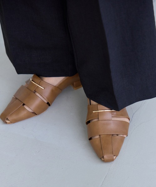 Juze（ジュゼ）の「グルカフラットシューズ（パンプス・レディース・ブラウン系その他3/ブラック/キナリ・L/M/S）」の6枚目の写真