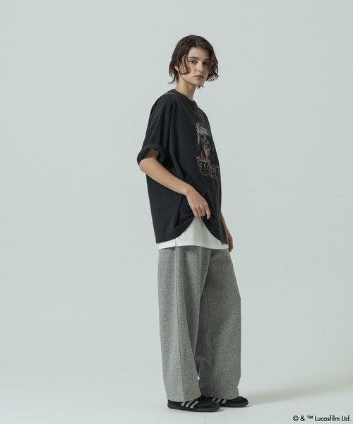 SLICK（スリック）の「【SLICK/スリック】SLICK / STAR WARS / Printed T-shirt 04/スターウォーズ / パウダー加工プリントTシャツ /オーバーサイズ シルエット/ ビンテージ / ディズニー（Tシャツ/カットソー・メンズ・ホワイト/ブラック・3/2/1）」の8枚目の写真