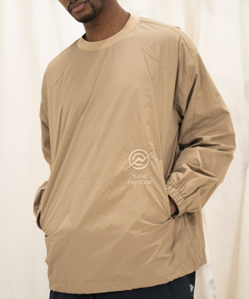 KALAPATTHAR(カラパタール)の「Nylon Seam Line Round Shirt - BEIGE(スウェット・メンズ・その他・LARGE/MEDIUM)」の2枚目の写真