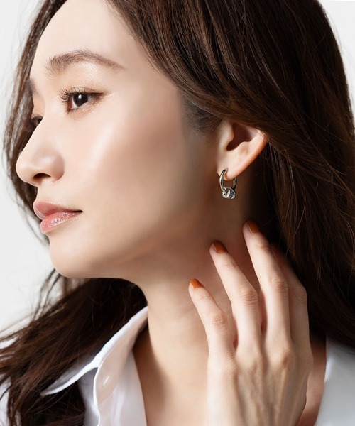 Cream dot.(クリームドット)の「【サージカルステンレス】3WAYバイカラーリングのステンレス製キャッチレスフープピアス(ピアス(両耳用)・レディース・シルバー/シルバー系その他/ゴールド系その他/ゴールド/ピンク系その他/ブラック系その他・ONE SIZE)」の13枚目の写真