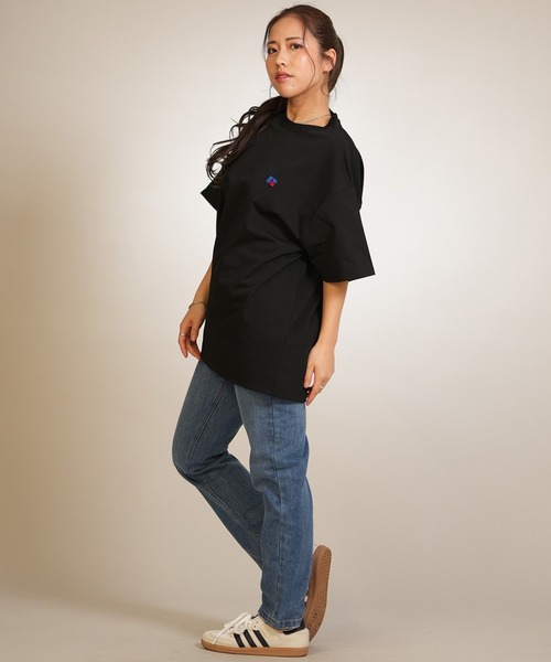 Russell Athletic(ラッセルアスレティック)の「【ムラサキスポーツ限定】RUSSELL ATHLETIC/ラッセルアスレチック 半袖 Tシャツ ロゴ バックプリント UVカット 吸水速乾 ユニセックス 505261-004(Tシャツ/カットソー・メンズ・ホワイト/ブラック・M/L/XL)」の17枚目の写真