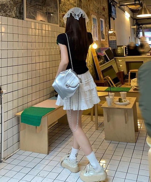Girly Doll(ガーリードール)の「VネックフリルTシャツ(Tシャツ/カットソー・レディース・ホワイト/ブラック/グレー・F)」の18枚目の写真