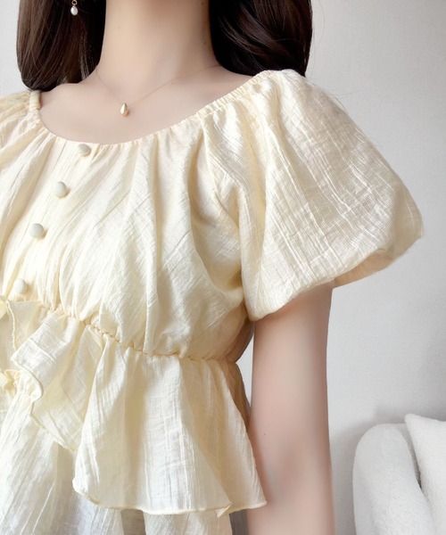 mily bilet(ミウィビレット)の「【mily bilet】肩見せで、夏のムードをひとさじ。オフショル2Wayフリルペプラムシアーブラウス(半袖)(シャツ/ブラウス・レディース・チャコール/ブルー/アイボリー・SMALL/MEDIUM/LARGE/X-LARGE)」の15枚目の写真