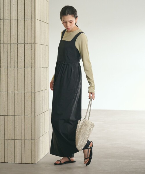 BEAUTY&YOUTH UNITED ARROWS（ビューティーアンドユースユナイテッドアローズ）の「【WEB限定 Wardrobe DAILY MINIMAL】ギャザーノースリーブ オールインワン 接触冷感 UVカット はっ水（つなぎ/オールインワン・レディース・ブラック/ダークブラウン・M/S）」の15枚目の写真